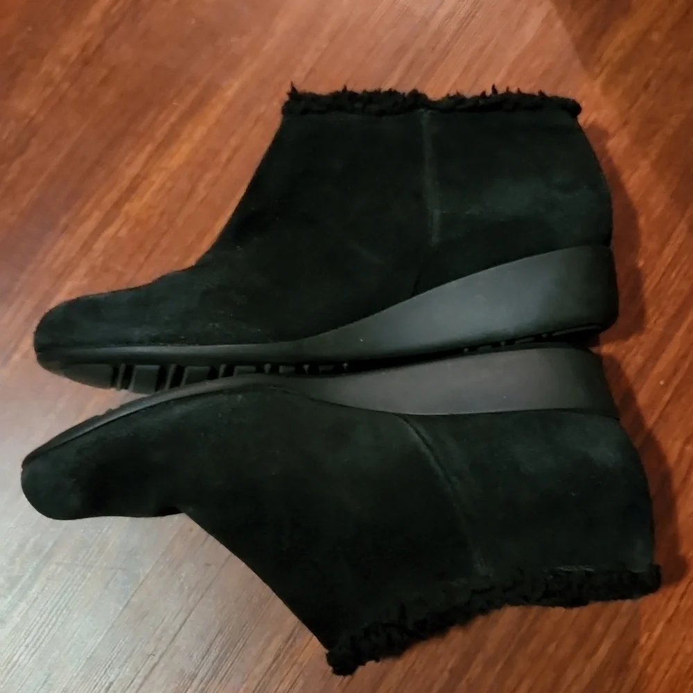 Cole Haan Grand Waterproof Boots Size 8.5 Booties Wedges Black Faux Fur
